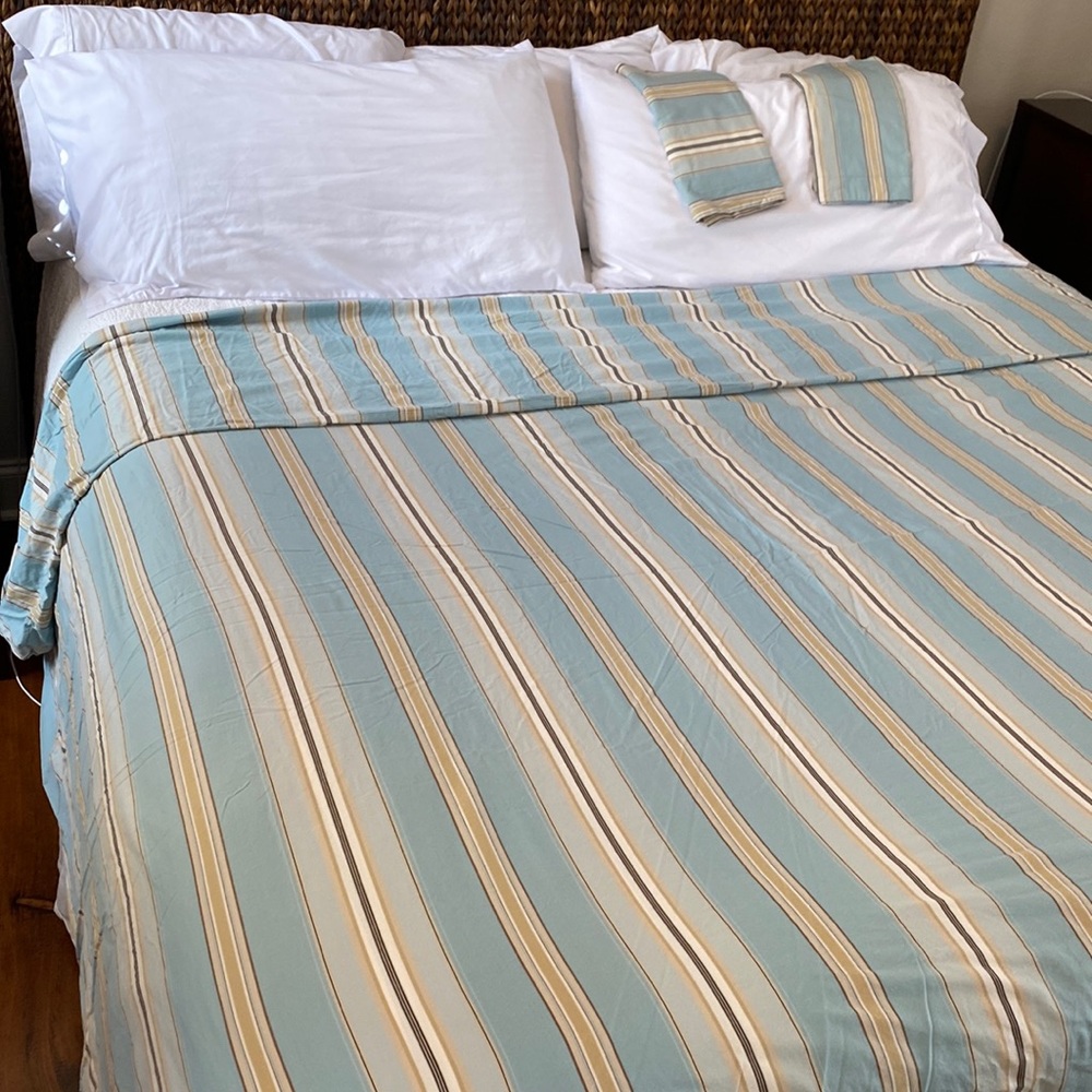 Pottery Barn “Coastal Grandma Chic” strive King Size Duvet-Like New